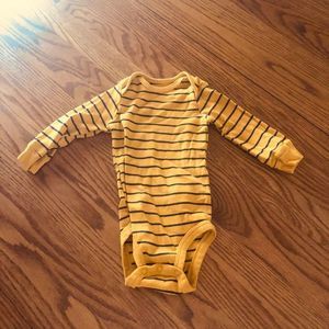 6/$20 Carter’s mustard yellow & navy blue striped long sleeve onesie size 6M